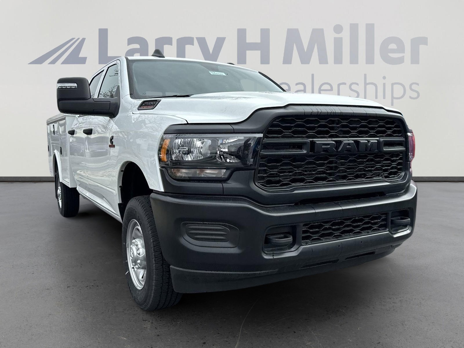 New 2023 RAM 2500 Tradesman image 2