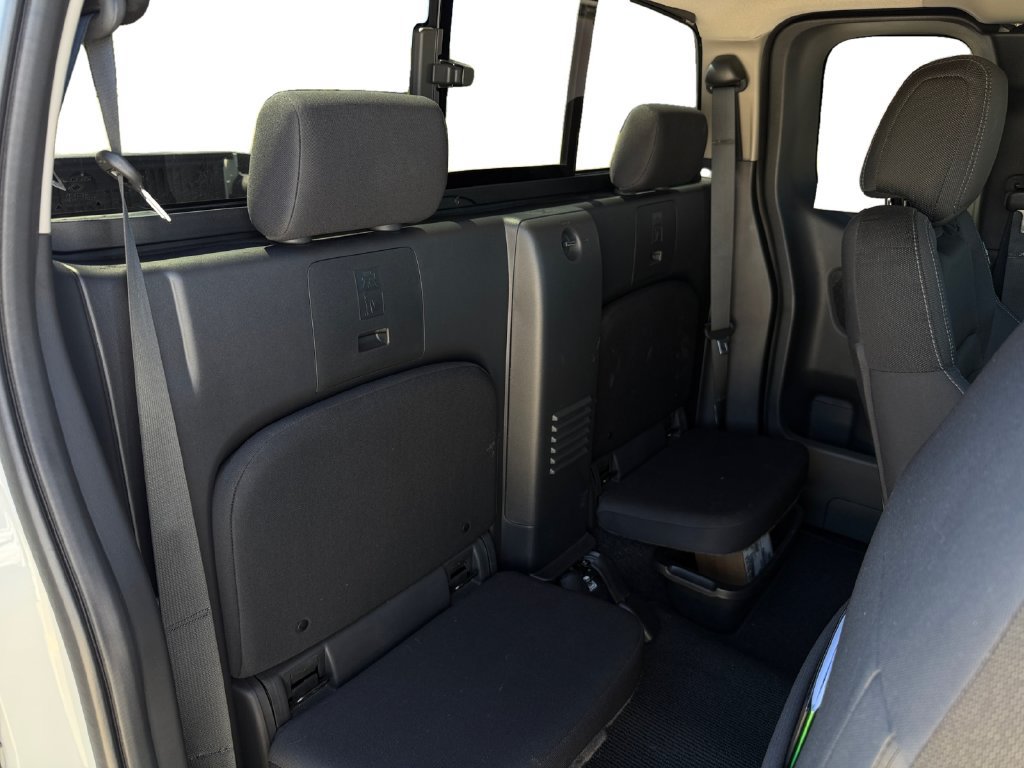 Used 2024 Nissan Frontier SV w/ SV Convenience Package AWD/4WD image 25