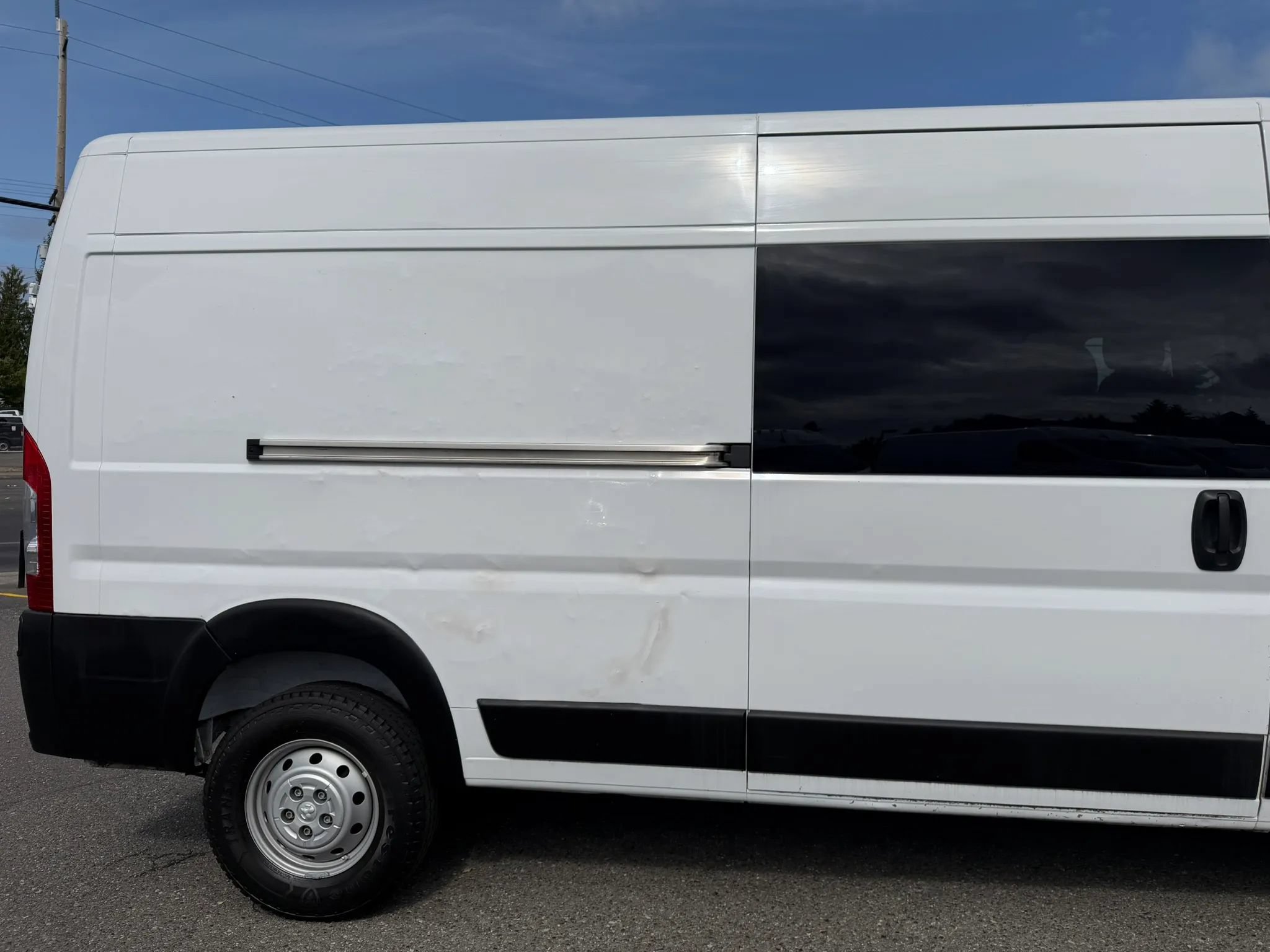 Used 2021 RAM ProMaster 2500 FWD image 5