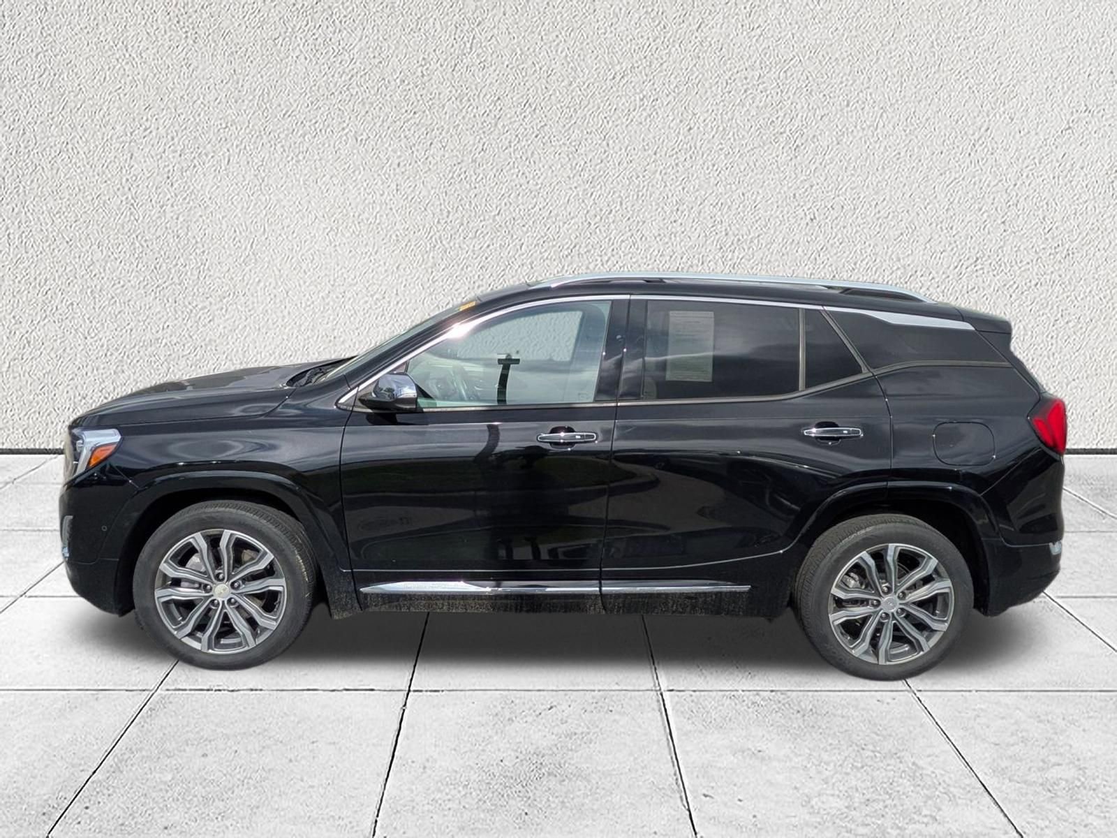 Used 2020 GMC Terrain Denali w/ Denali Premium Package image 6