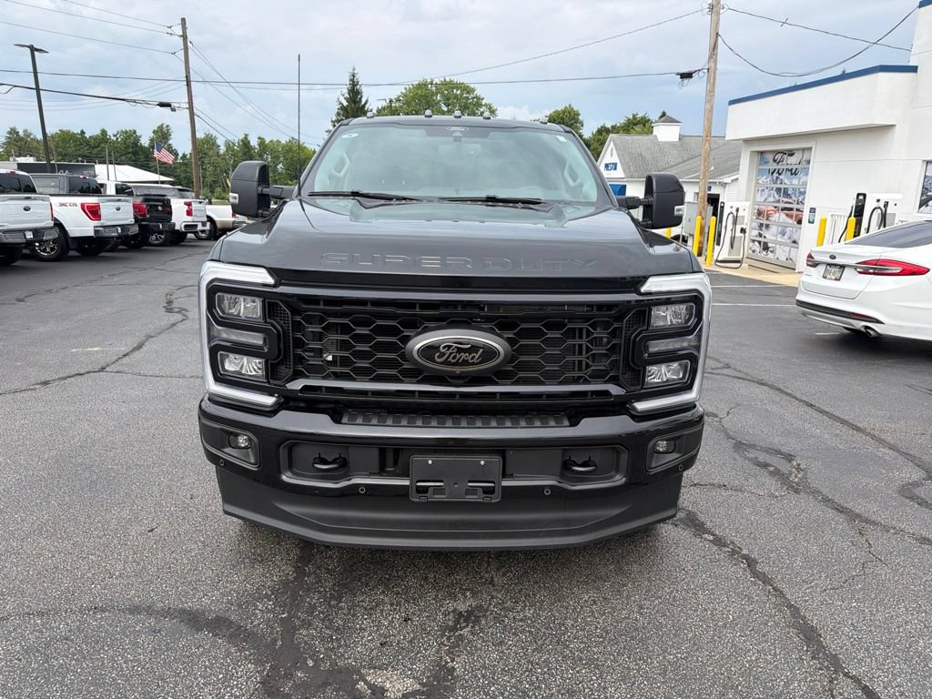 Used 2026 Ford F350 Lariat w/ Black Appearance Package AWD/4WD image 3