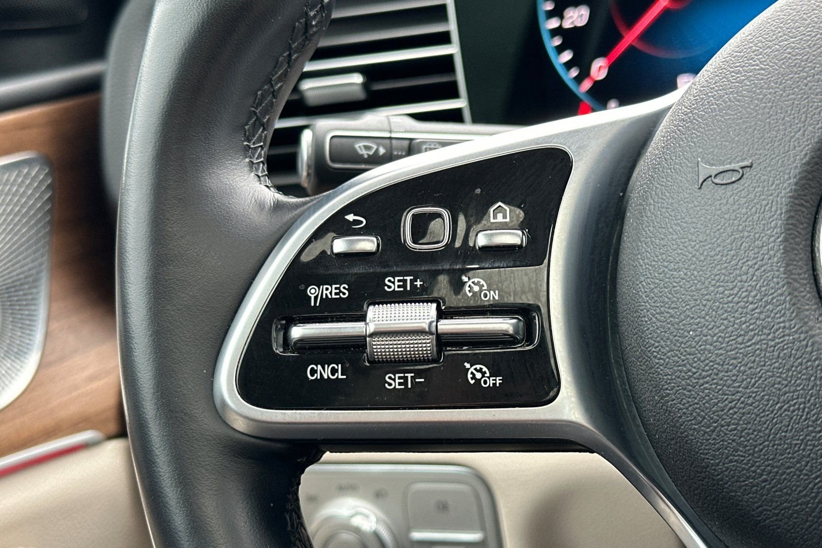 Used 2022 Mercedes-Benz GLE 350 image 30