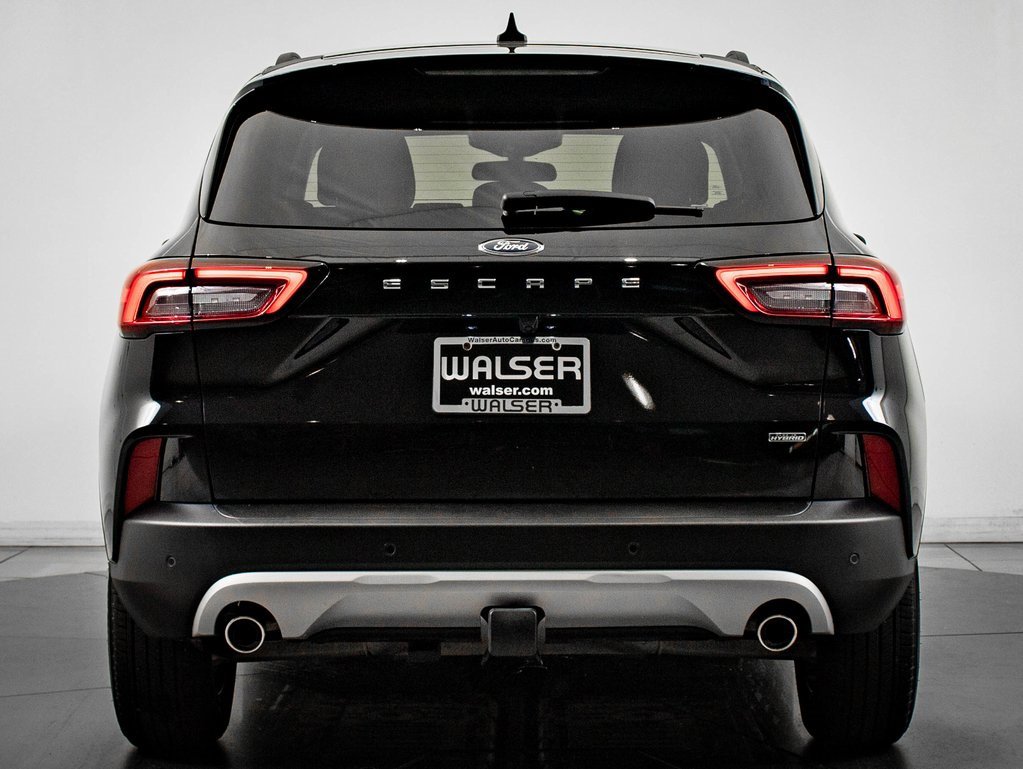 Used 2024 Ford Escape SE w/ Class II Trailer Tow Package image 10