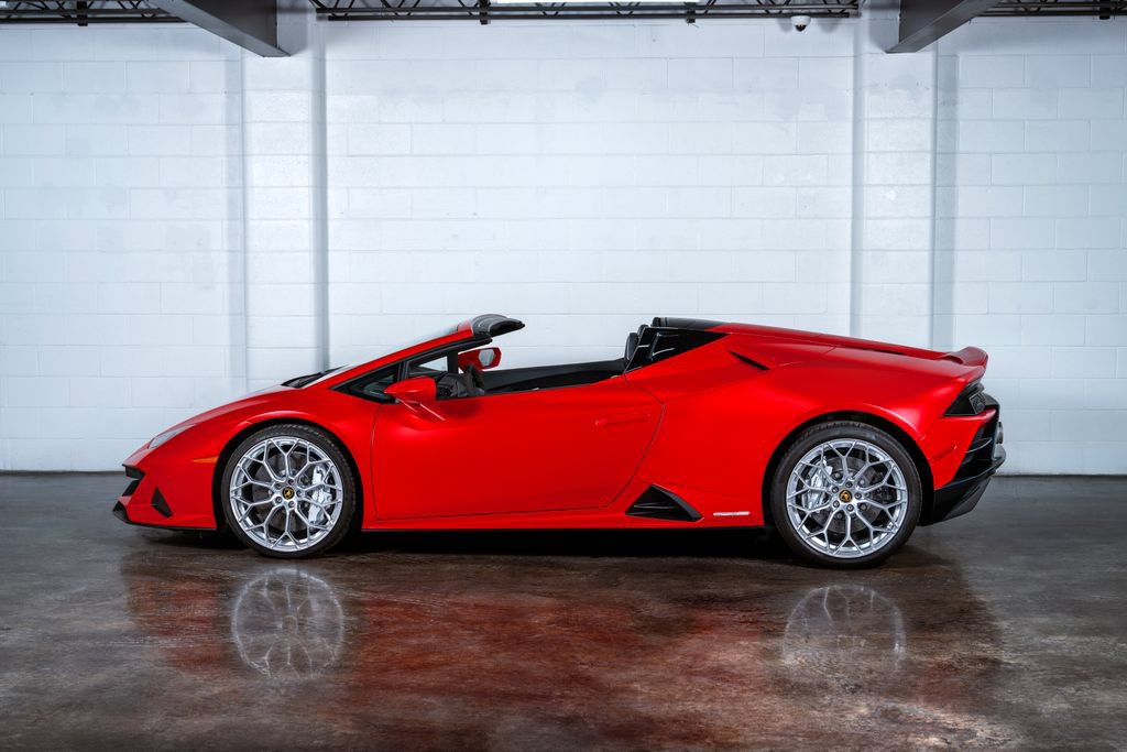 Used 2024 Lamborghini Huracan EVO AWD/4WD image 7