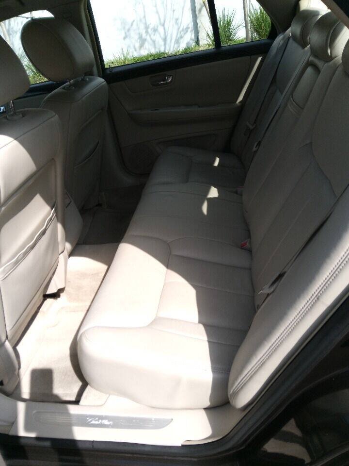 Used 2009 Cadillac DTS FWD image 10