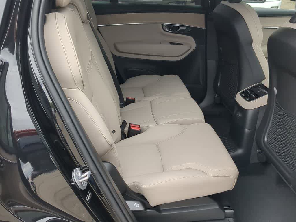New 2026 Volvo XC90 T8 Plus w/ Protection Package Premier AWD/4WD image 19