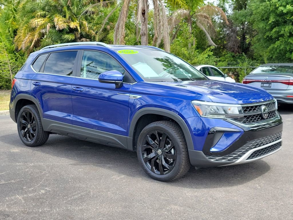 Used 2024 Volkswagen Taos SE image 2