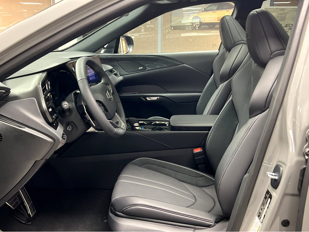 New 2026 Lexus RX 500h F Sport w/ Appearance Package AWD/4WD image 9