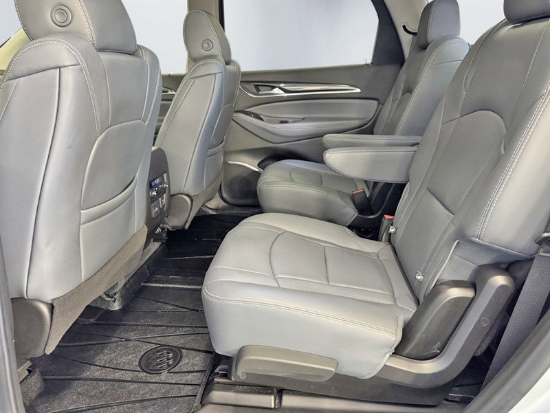 Used 2021 Buick Enclave Essence w/ Sport Touring Edition image 20