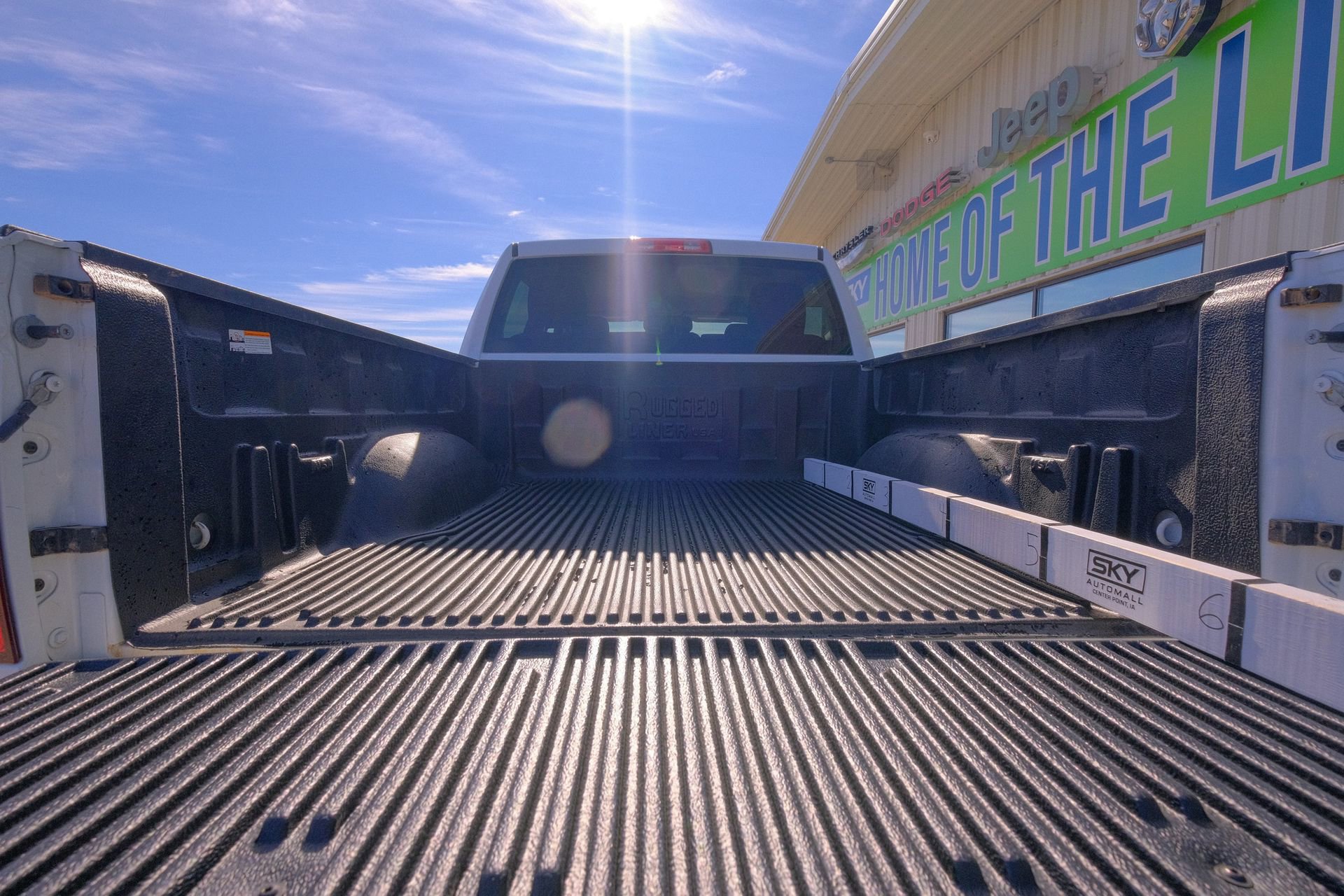 Used 2023 RAM 1500 Classic SLT w/ Electronics Group image 29