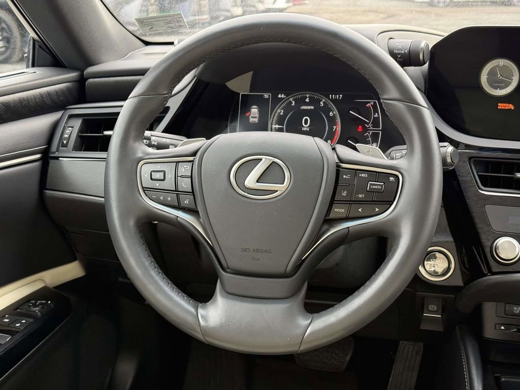 Used 2022 Lexus ES 350 Premium image 9