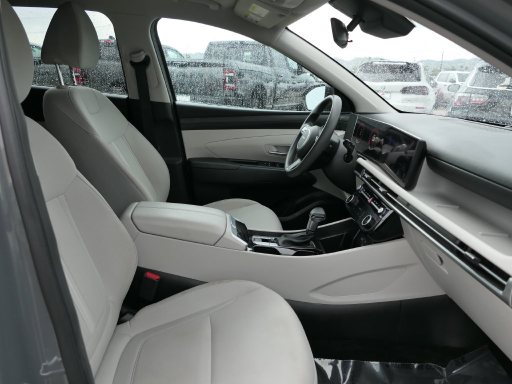 Used 2025 Hyundai Tucson SEL FWD image 24