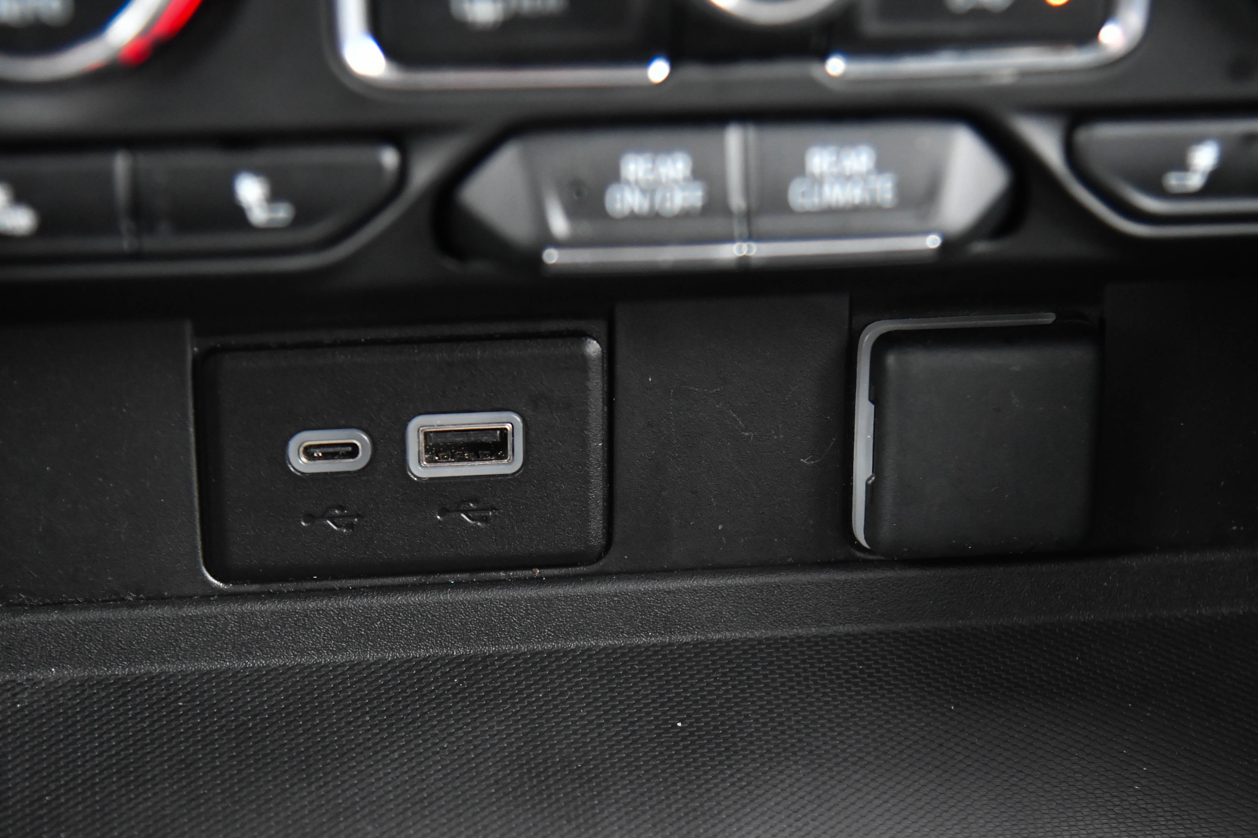 Used 2024 Chevrolet Tahoe LT image 26