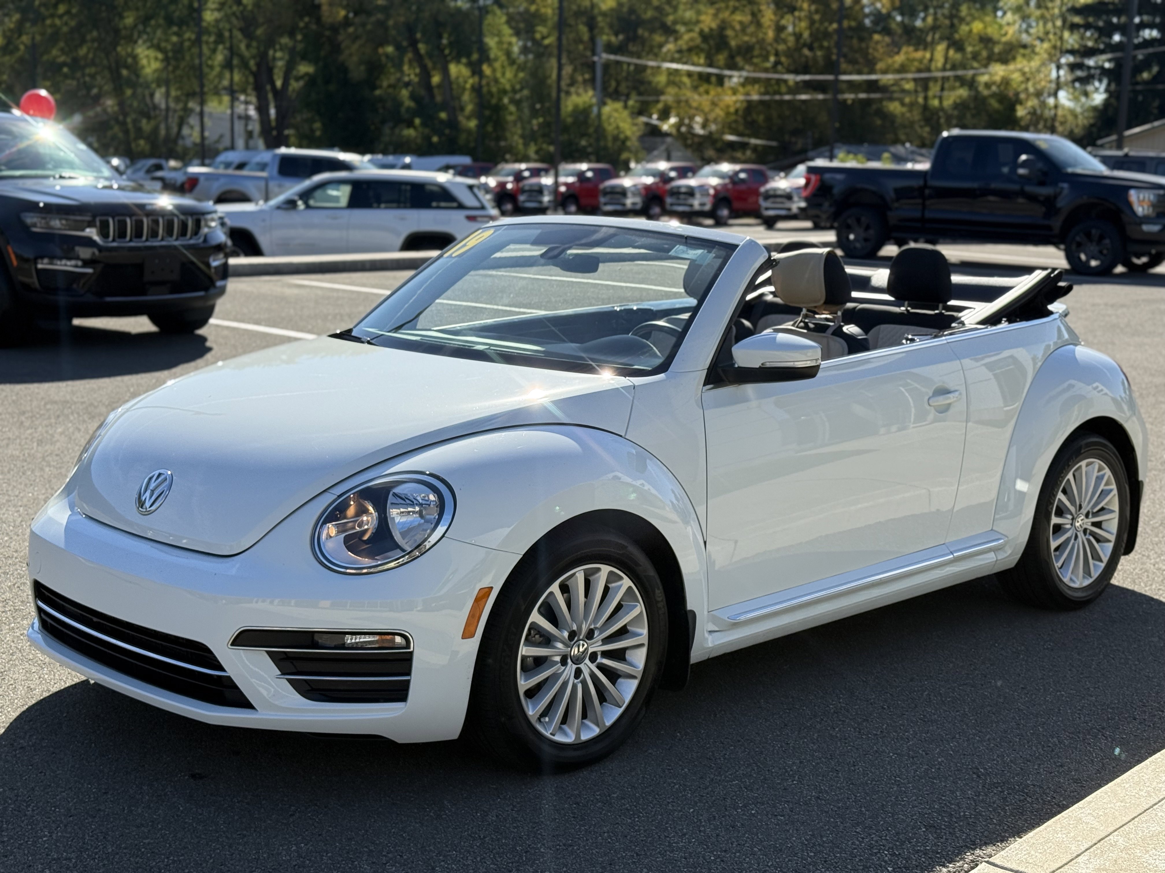 Used 2019 Volkswagen Beetle 2.0T image 5