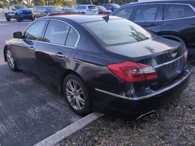 Used 2012 Hyundai Genesis 3.8 w/ Premium Pkg RWD image 4