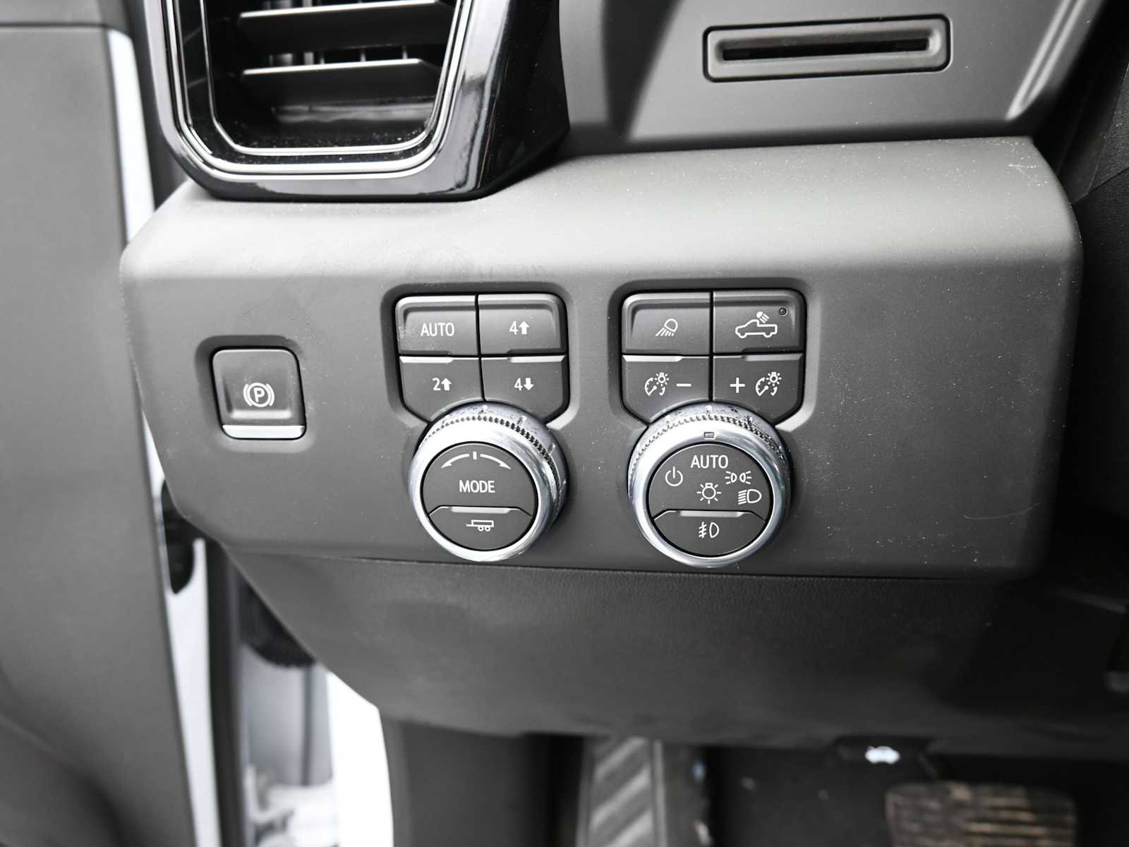 New 2026 GMC Sierra 2500 AT4 image 10