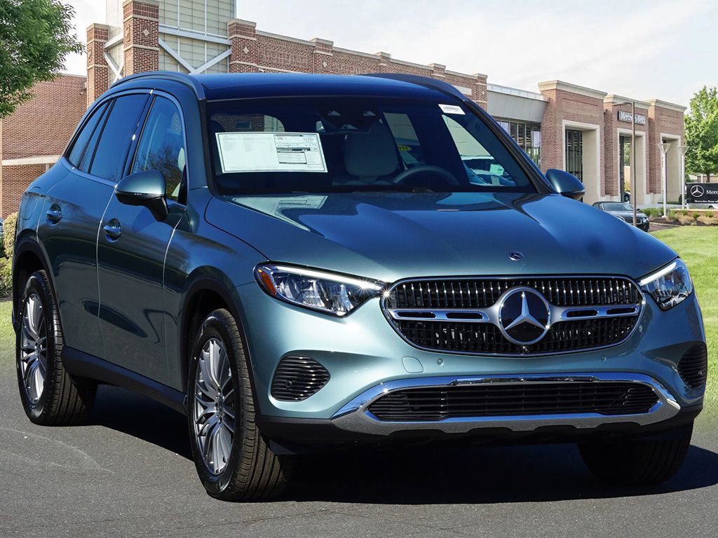 Used 2026 Mercedes-Benz GLC 300 4MATIC image 3