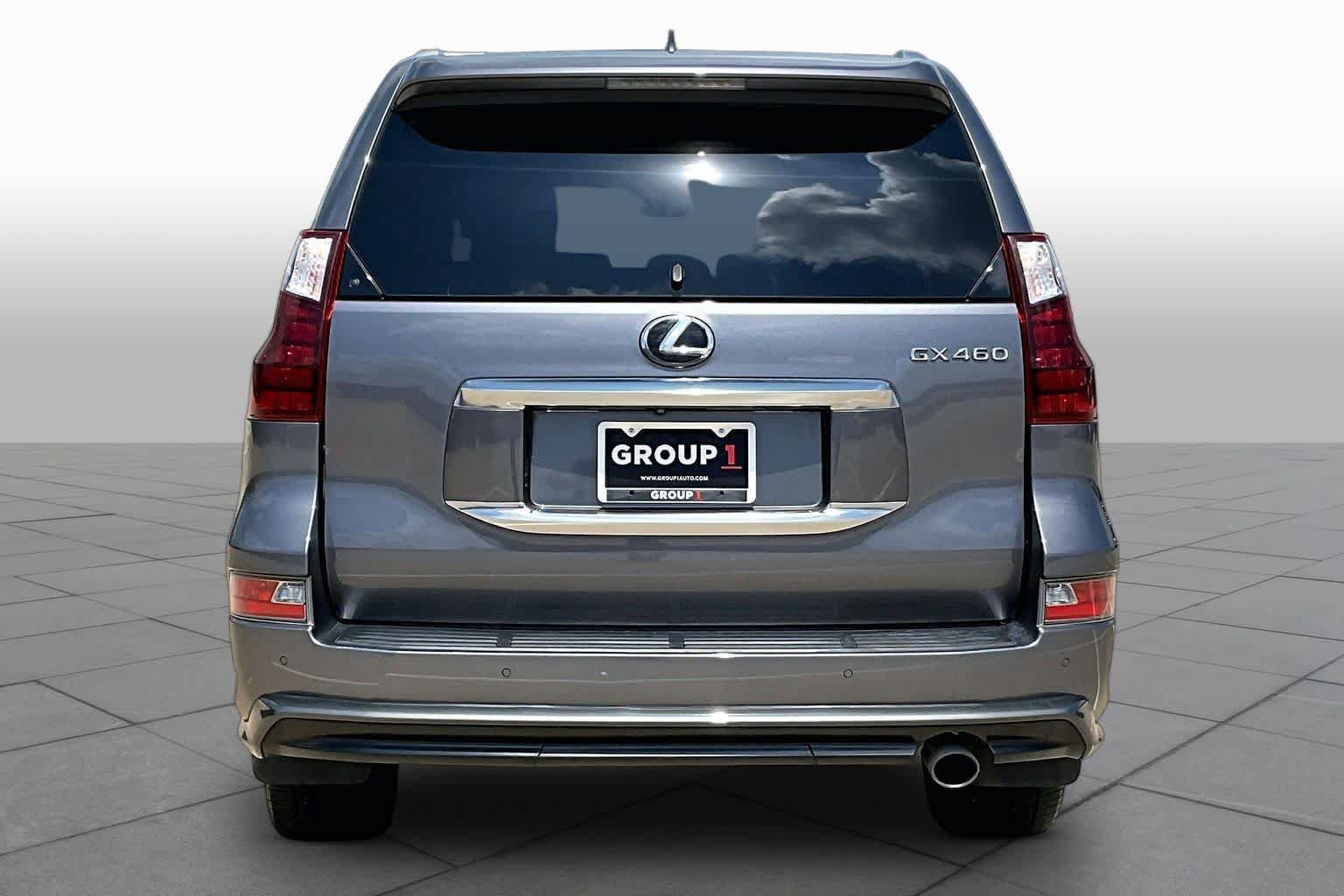 Certified 2022 Lexus GX 460 Luxury w/ Sport Design Package AWD/4WD image 5
