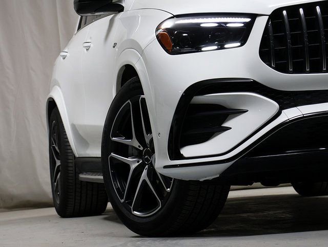 Certified 2026 Mercedes-Benz GLE 53 AMG 4MATIC image 4