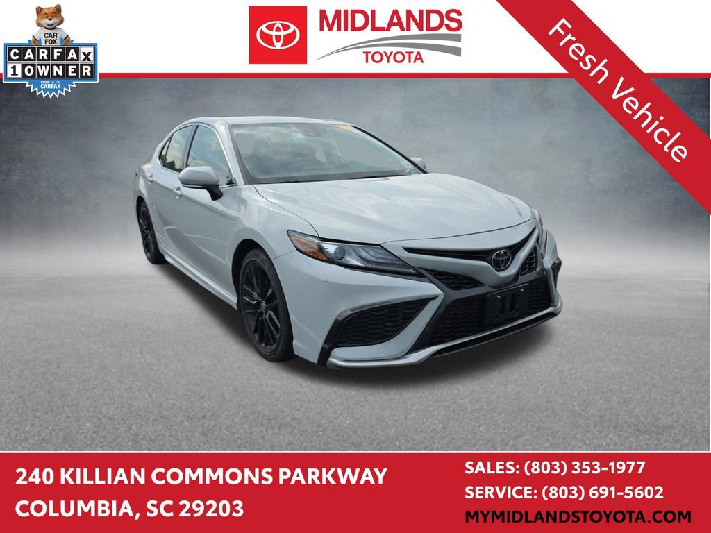 Used 2023 Toyota Camry XSE FWD image 1