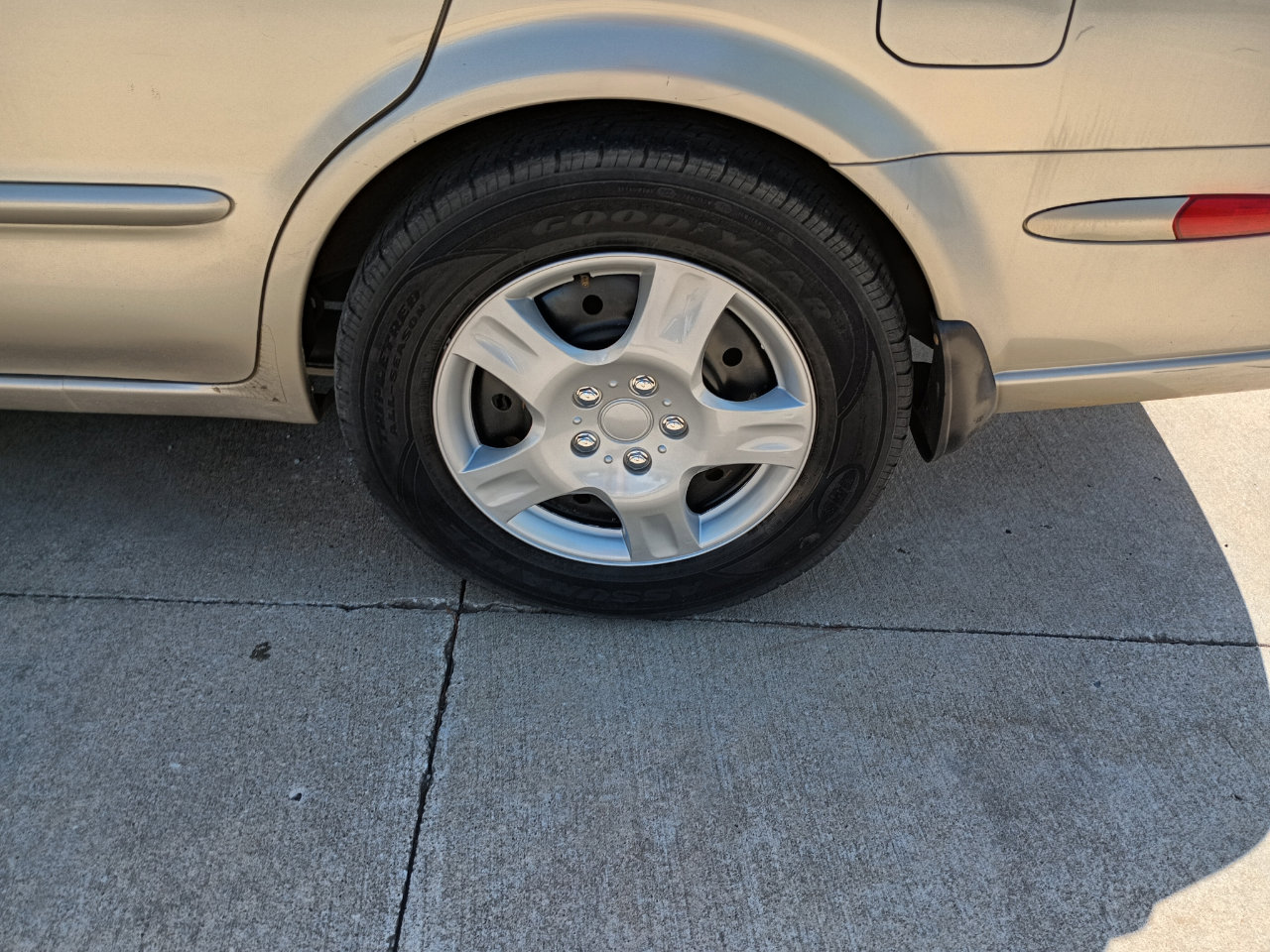 Used 2000 Nissan Maxima GLE image 39