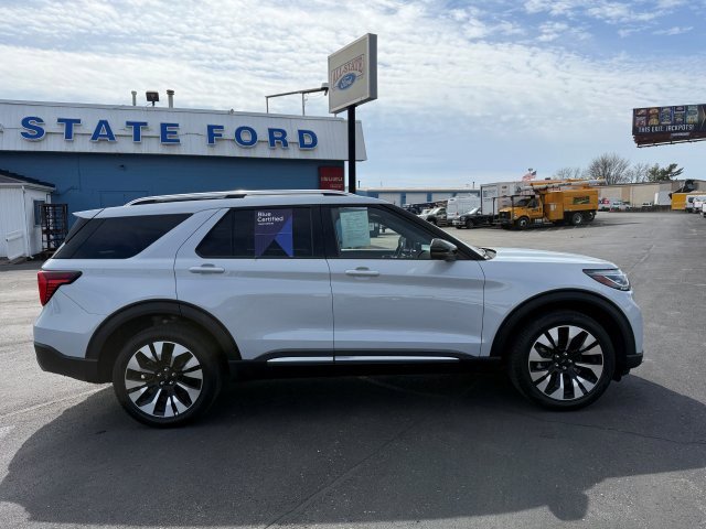 Certified 2025 Ford Explorer Platinum w/ LUX Leather Package AWD/4WD image 9
