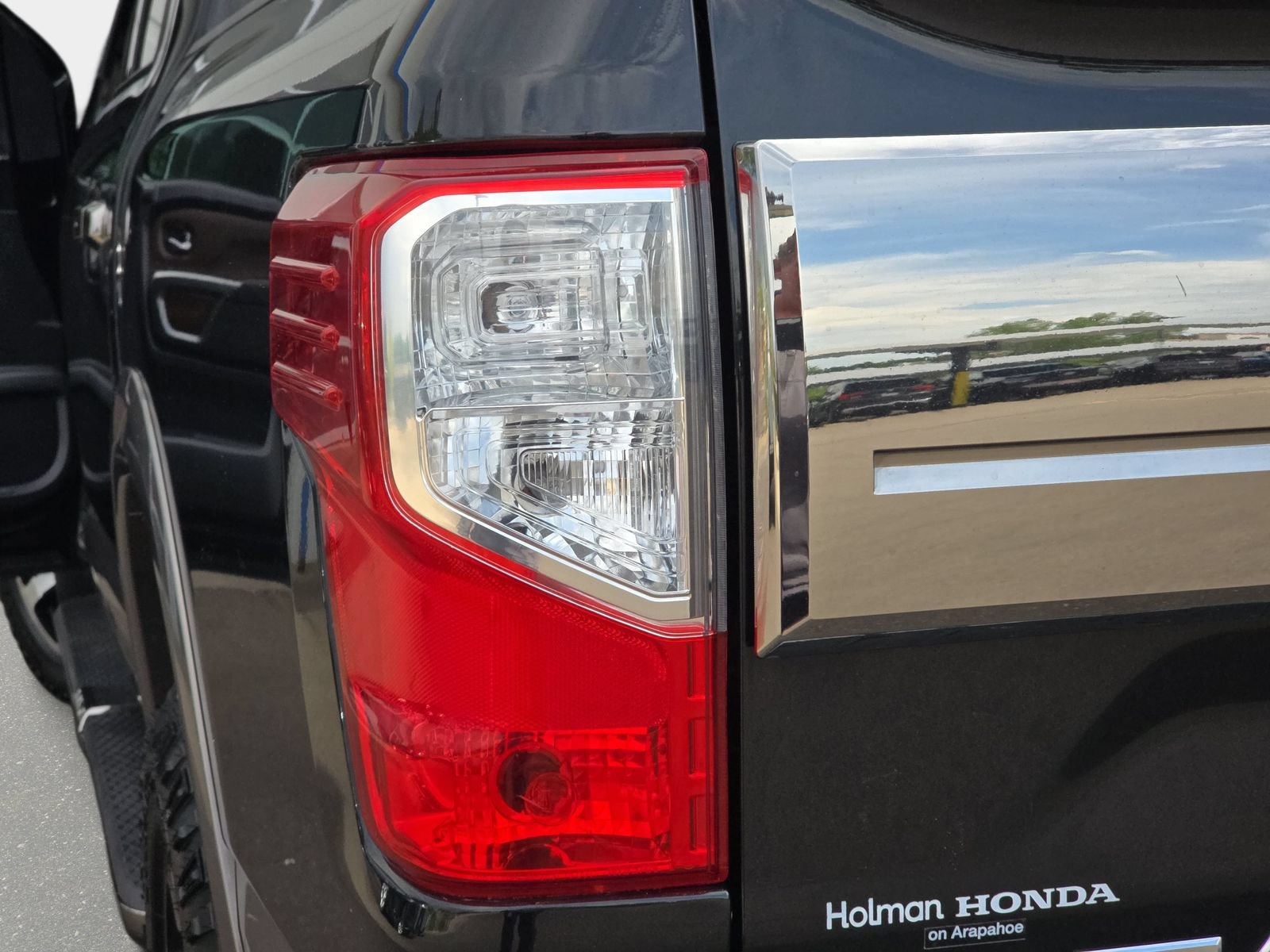 Used 2018 Nissan Titan Platinum Reserve w/ Platinum Utility Package AWD/4WD image 36