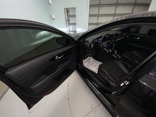 Used 2022 Kia Forte GT FWD image 11