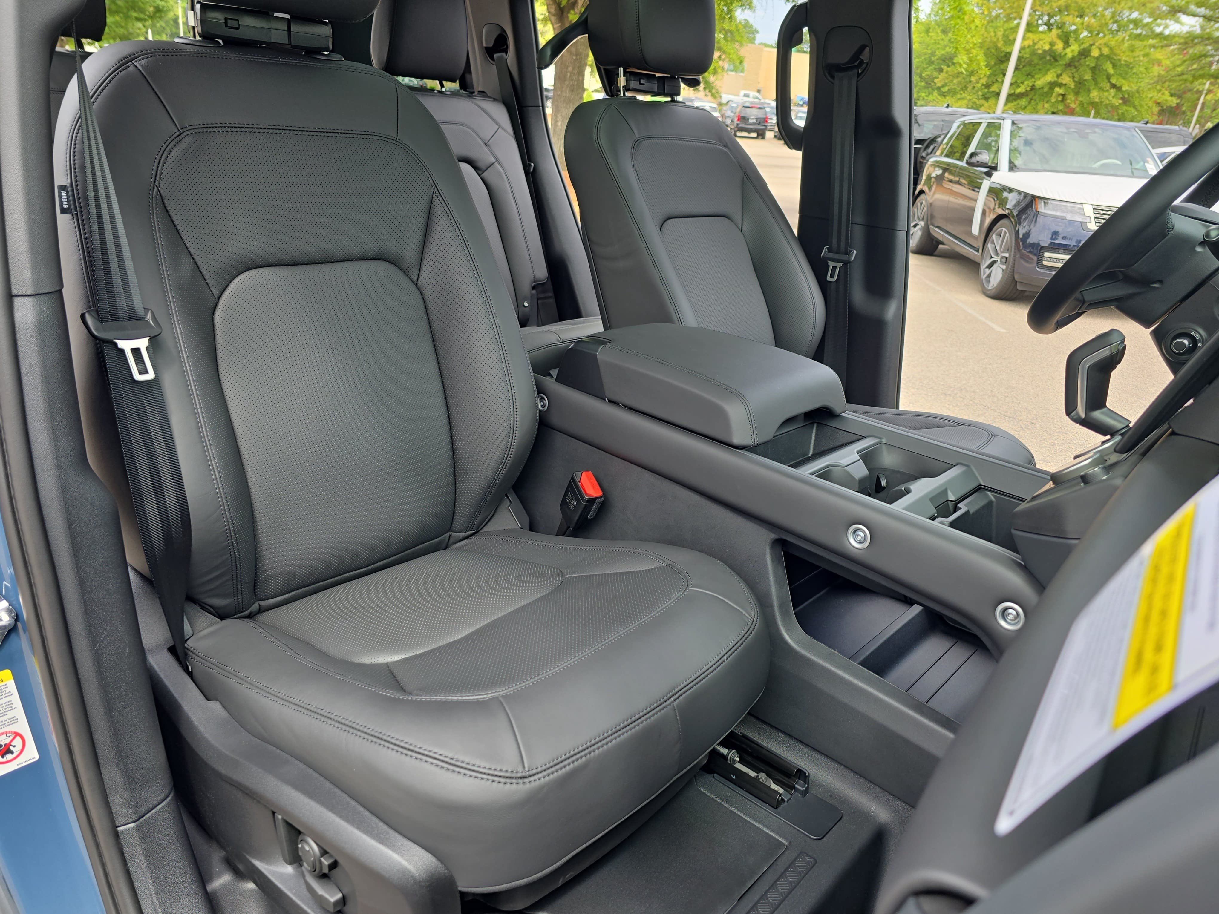 New 2026 Land Rover Defender 110 X-Dynamic SE AWD/4WD image 10