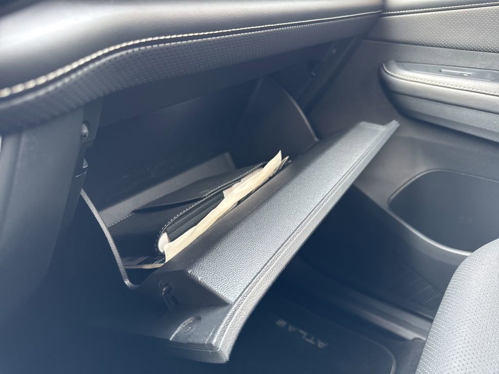 Used 2024 Volkswagen Atlas SE image 29