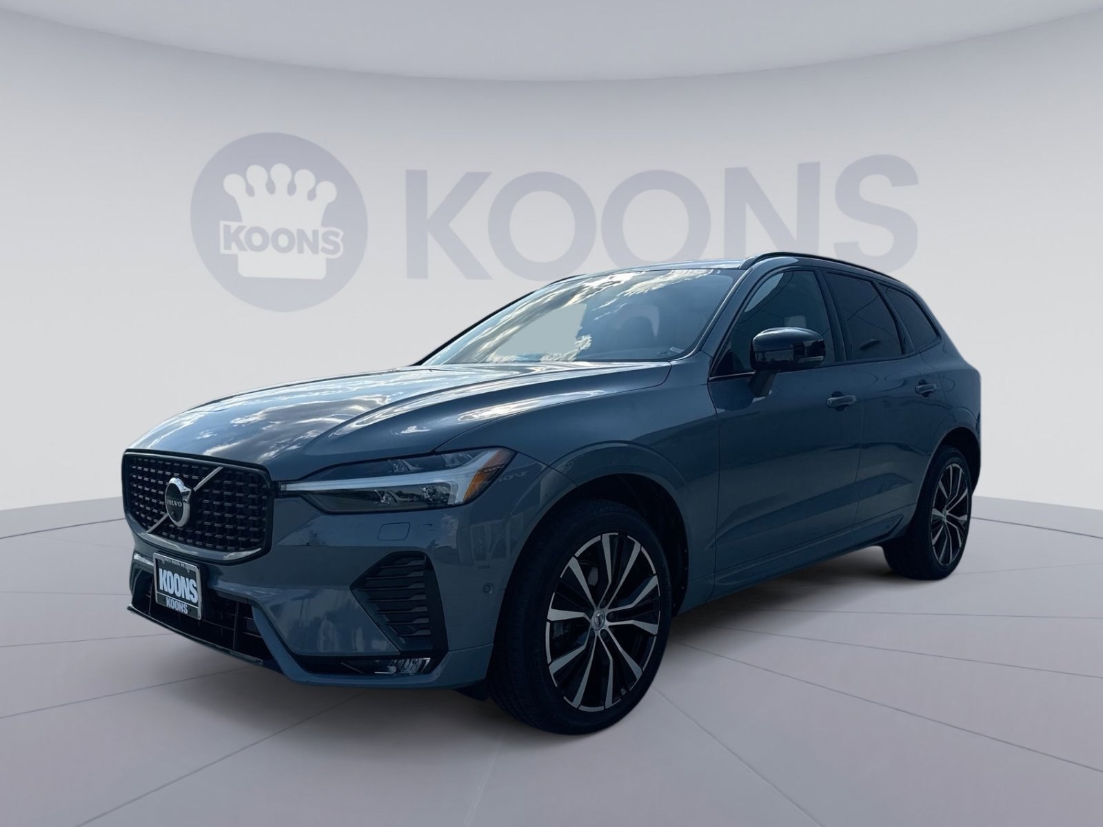 Certified 2023 Volvo XC60 B5 Plus w/ Climate Package AWD/4WD image 1