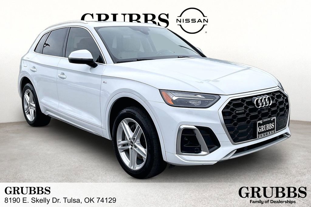 Used 2023 Audi Q5 e Premium Plus w/ Premium Plus Package AWD/4WD image 1