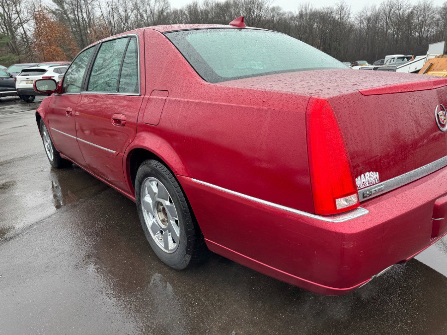 Used 2011 Cadillac DTS 4dr Sdn Base FWD image 10