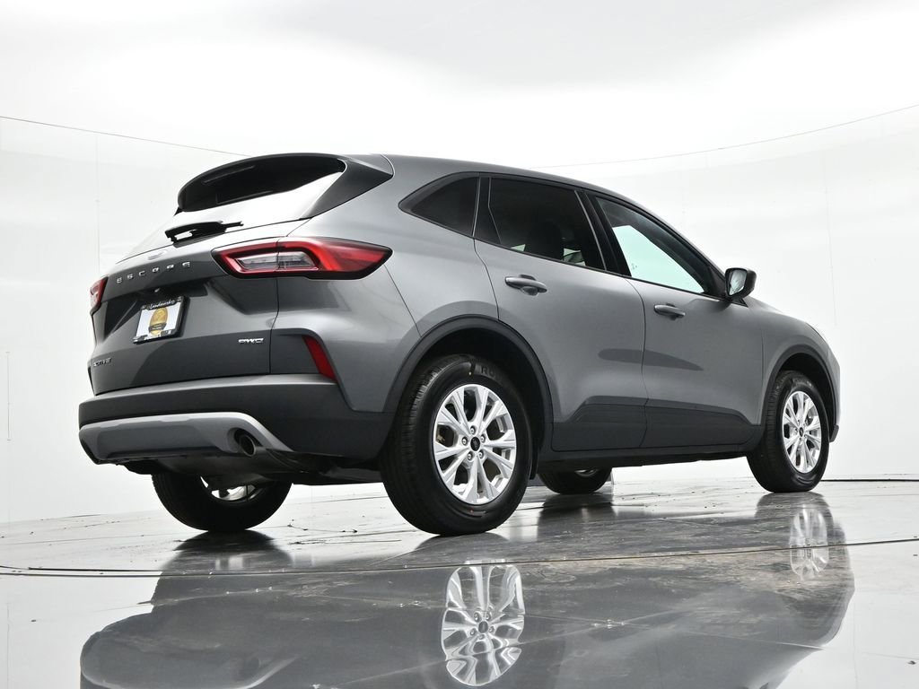 Used 2025 Ford Escape Active AWD/4WD image 29