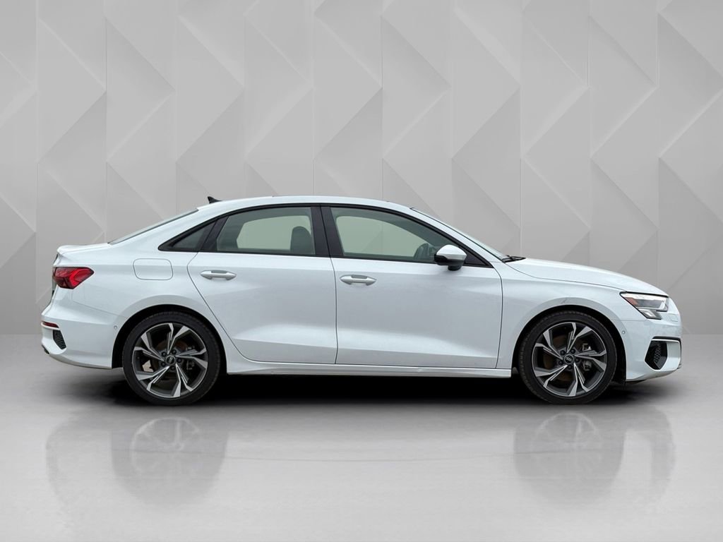 Used 2022 Audi A3 2.0T Premium Plus w/ Premium Plus Package FWD image 4