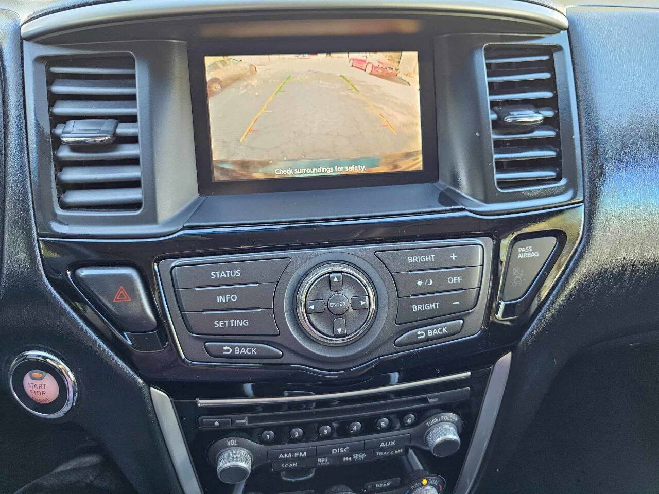 Used 2015 Nissan Pathfinder SV image 12