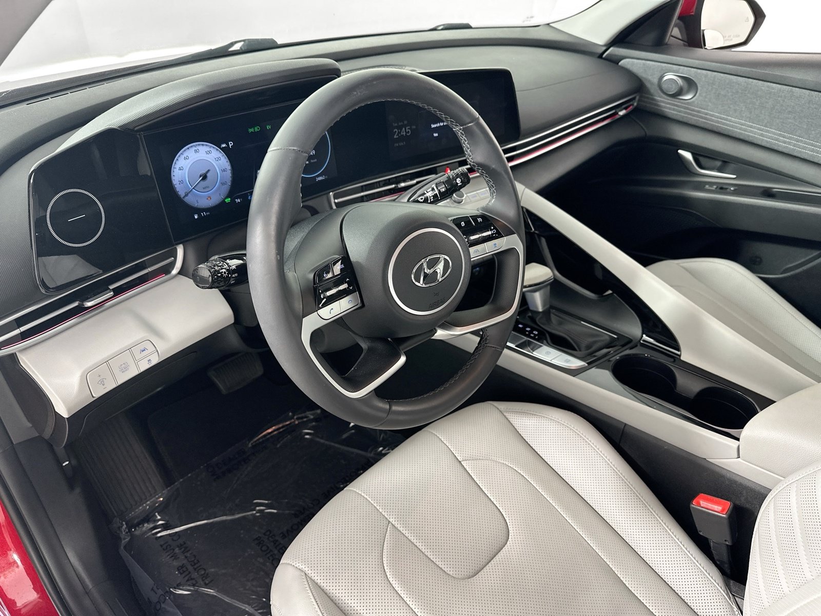 Used 2023 Hyundai Elantra Limited FWD image 9