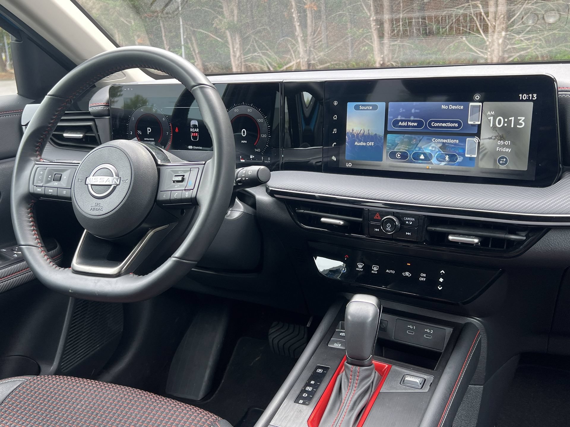 Certified 2025 Nissan Kicks SR FWD image 4