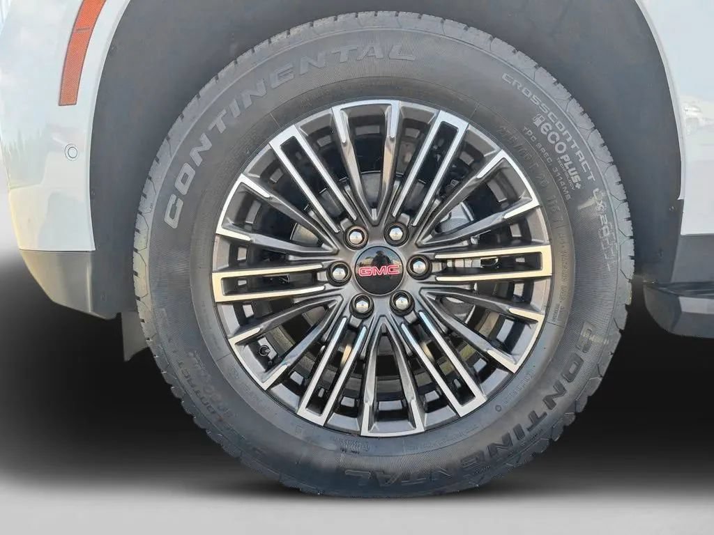 New 2026 GMC Yukon Elevation AWD/4WD image 32