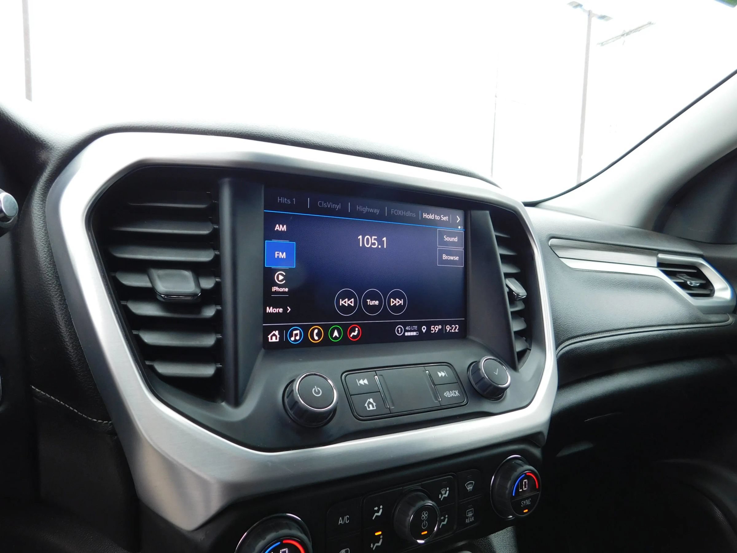 Used 2023 GMC Acadia SLT FWD image 18