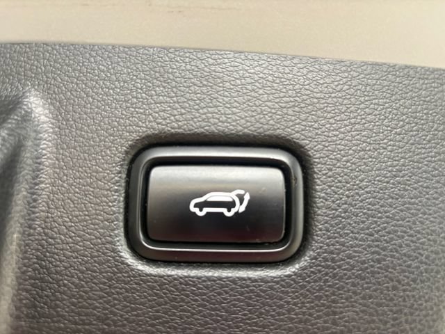 Certified 2022 Kia Telluride SX w/ Nightfall Edition Package AWD/4WD image 16