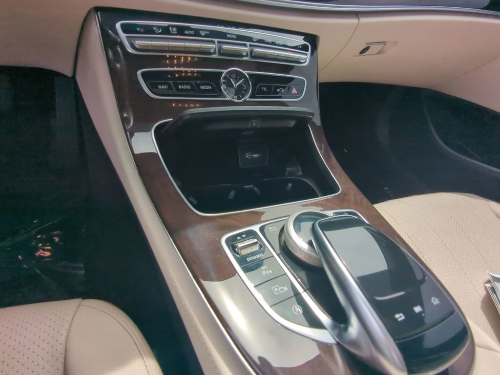 Used 2020 Mercedes-Benz E 350 Sedan image 9