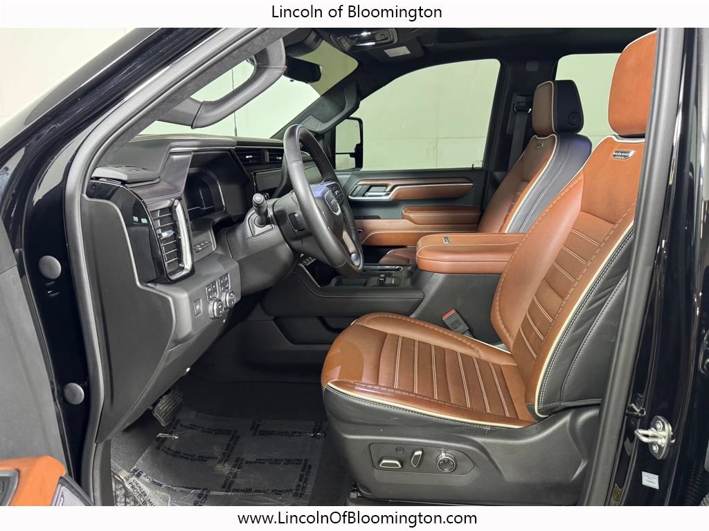 Used 2024 GMC Sierra 3500 Denali Ultimate AWD/4WD image 21