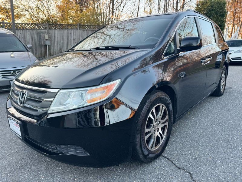 Used 2013 Honda Odyssey EX image 3