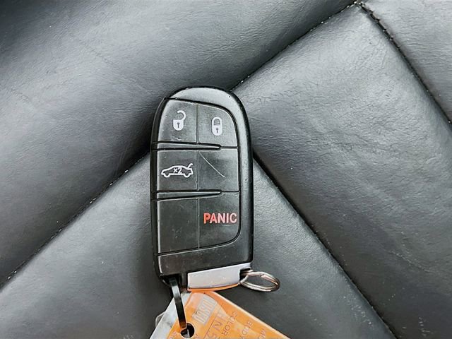 Used 2017 Chrysler 200 Limited Platinum image 29