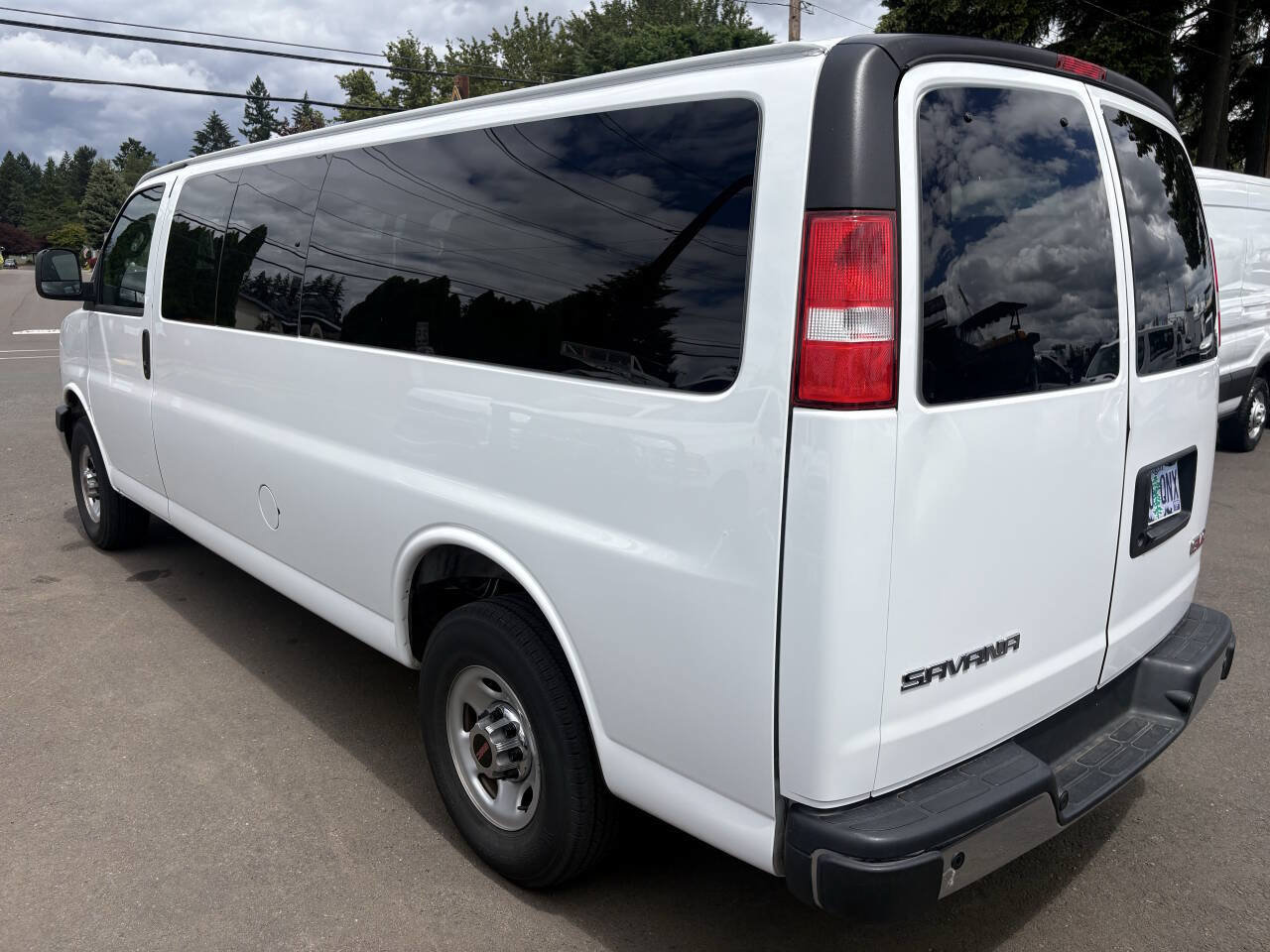 Used 2025 GMC Savana 3500 LT w/ LT Preferred Equipment Group RWD image 10