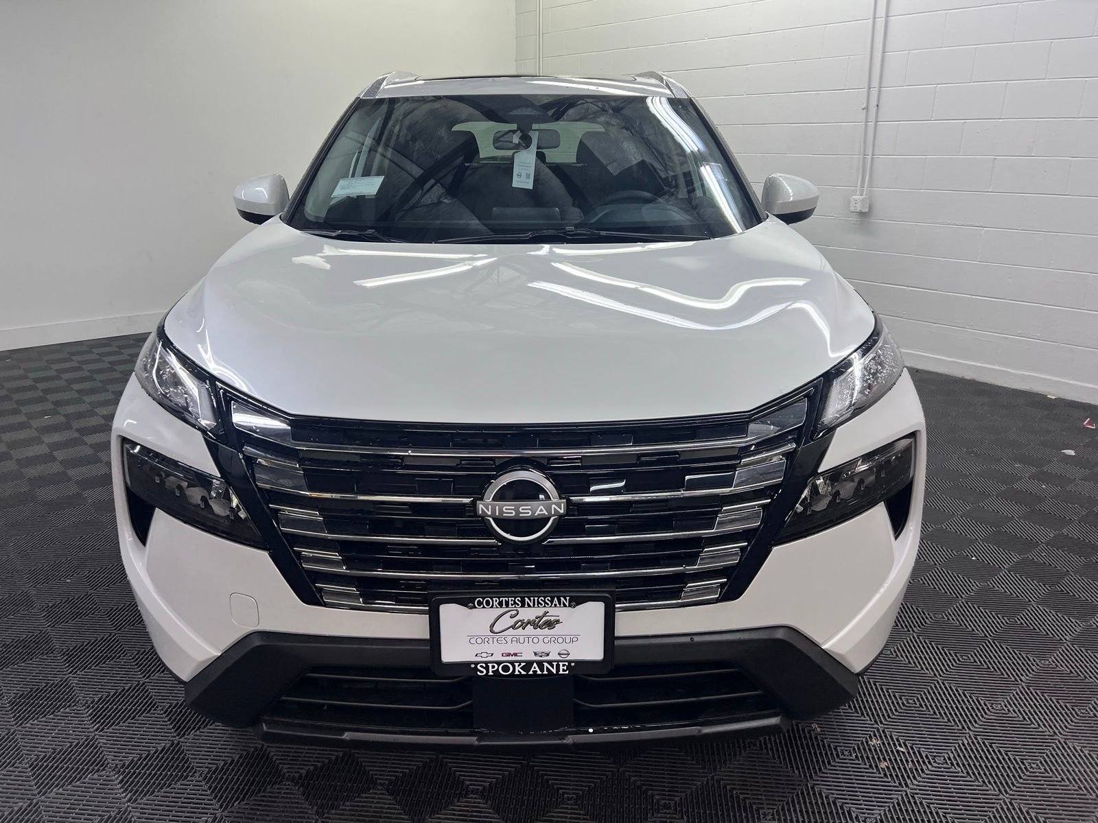 Certified 2025 Nissan Rogue SV w/ SV Premium Package image 5