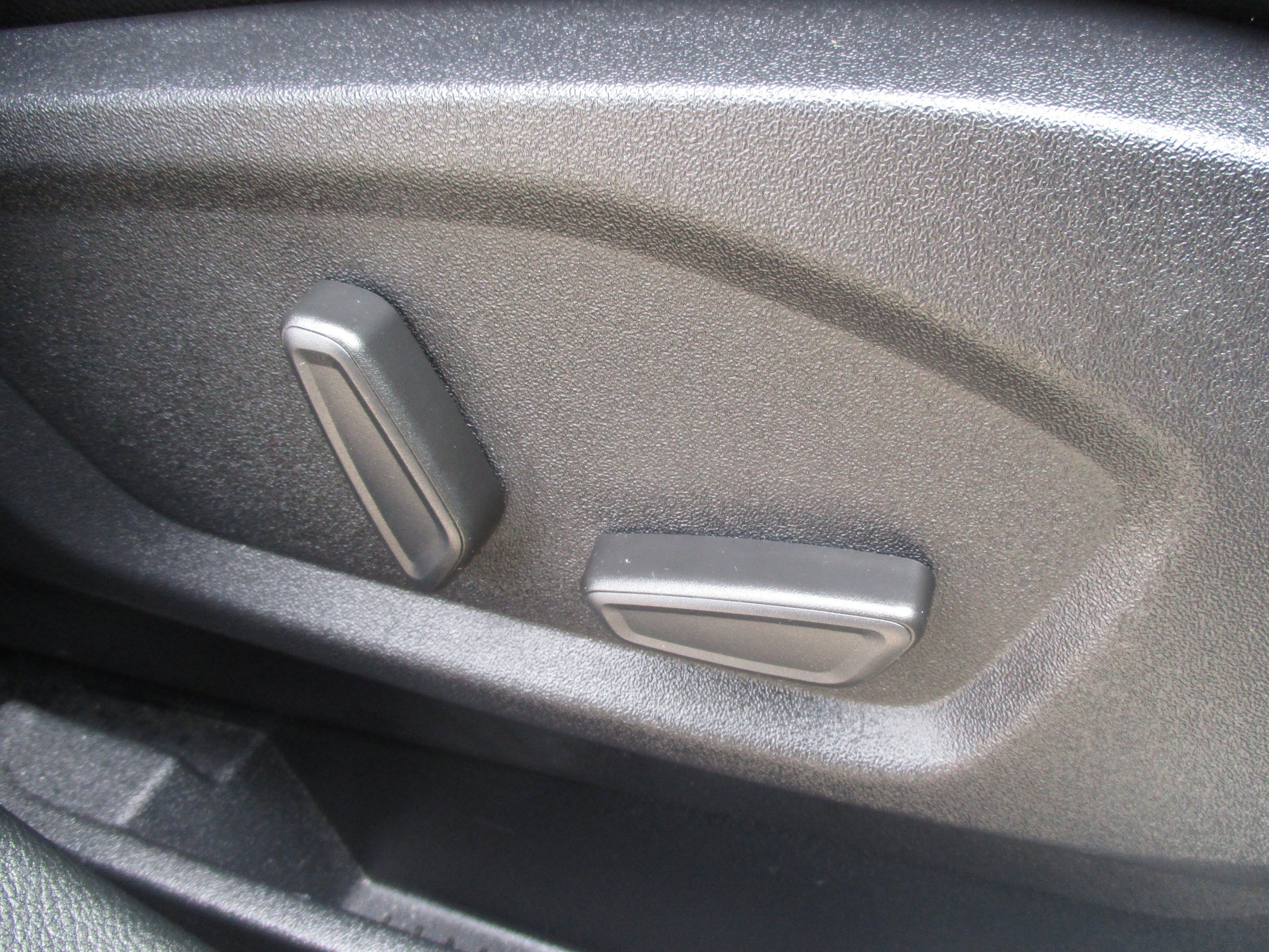 Used 2024 Ford Edge Titanium AWD/4WD image 43