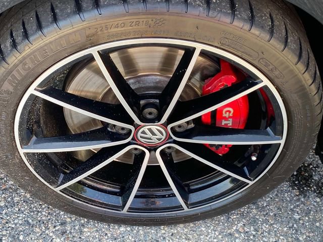 Used 2021 Volkswagen GTI Autobahn image 28