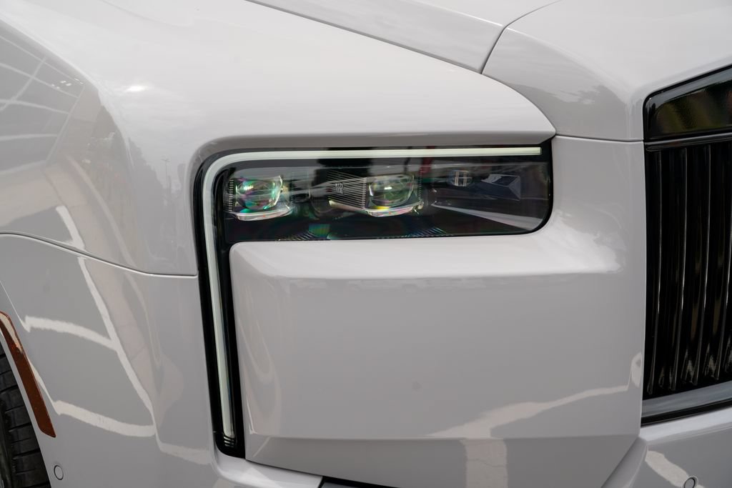 Used 2025 Rolls-Royce Cullinan AWD/4WD image 10
